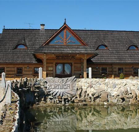 Hotel Zornica Poczesna エクステリア 写真