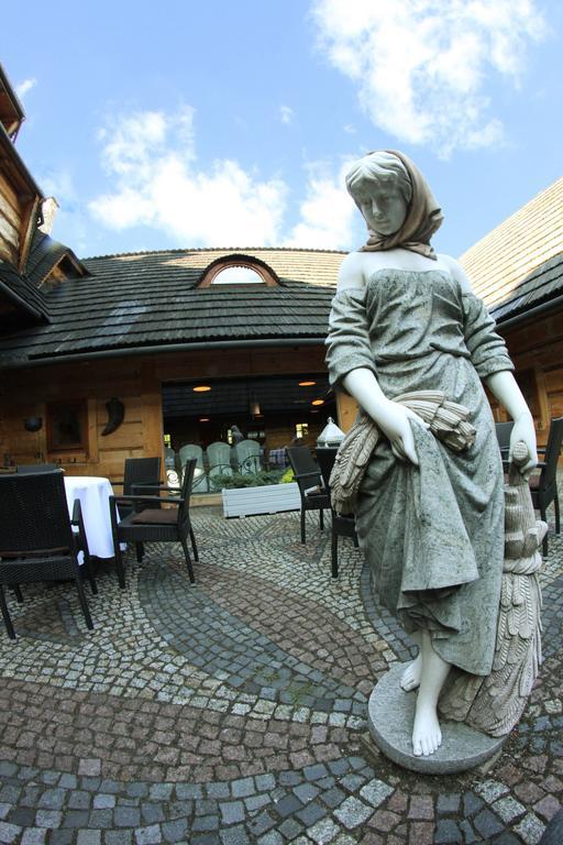 Hotel Zornica Poczesna エクステリア 写真